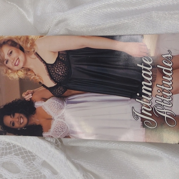 Lingerie - Picture 1 of 5